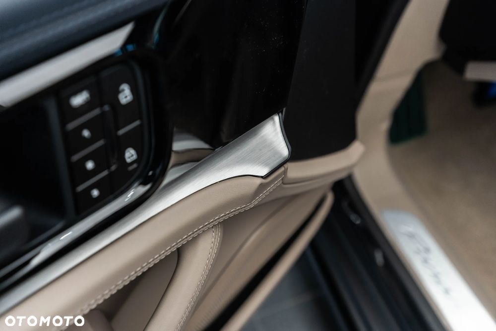 Porsche Panamera 4S E-Hybrid - 22