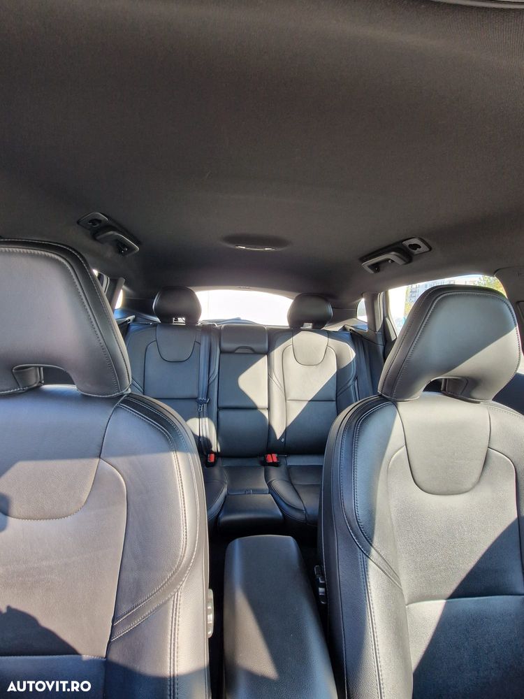 Volvo V40 D2 Aut. Momentum - 12