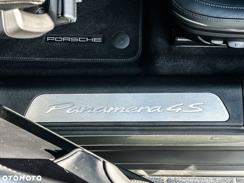 Porsche Panamera 4S E-Hybrid PHEV - 31
