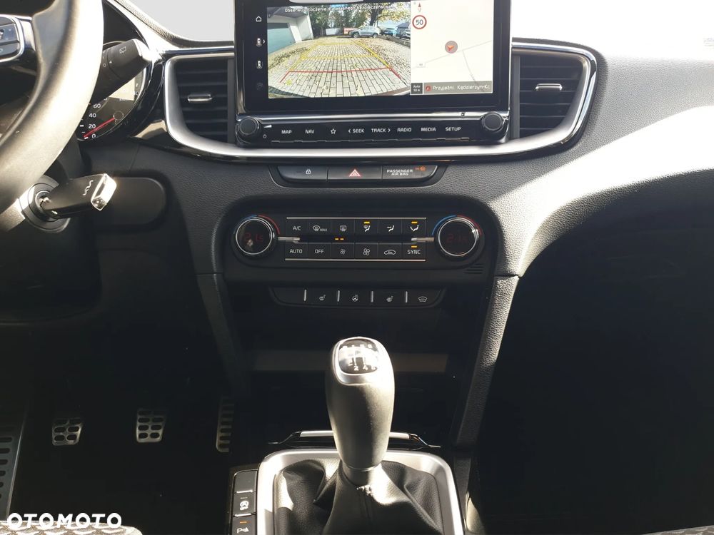 Kia Ceed 1.5 T-GDI L Business Line - 16