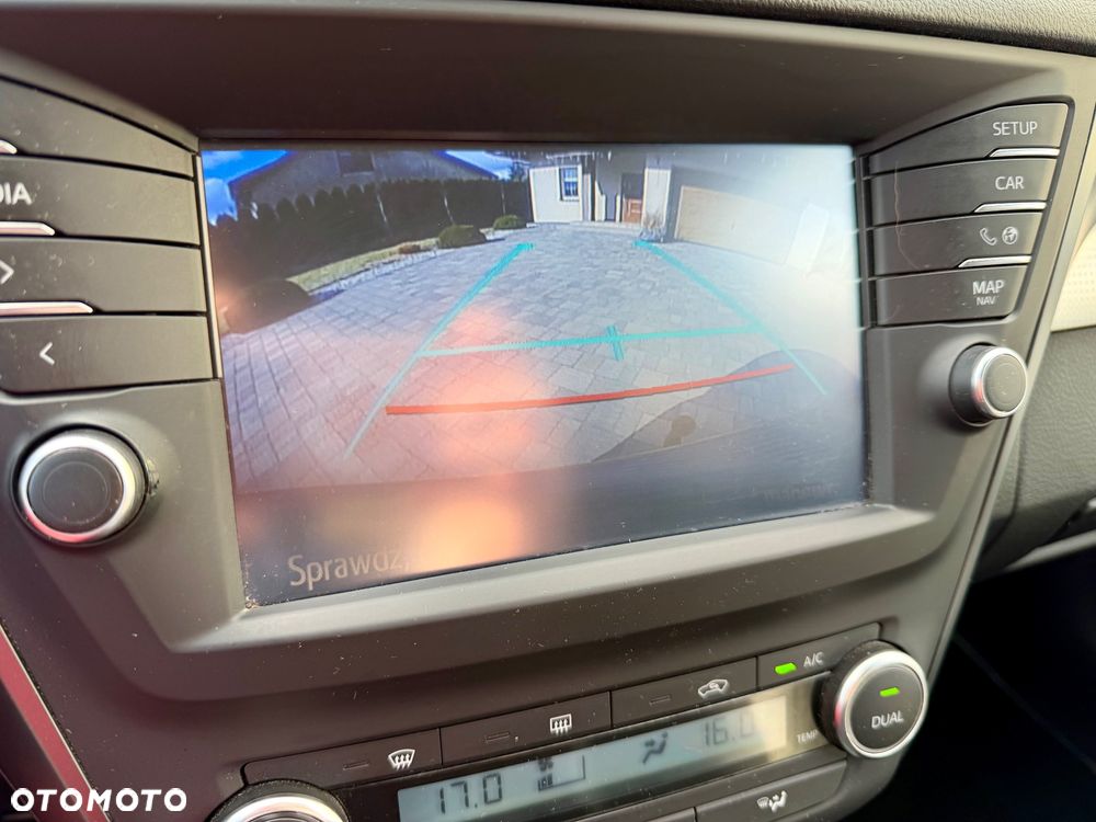 Toyota Avensis 1.8 Sol NAVI - 24