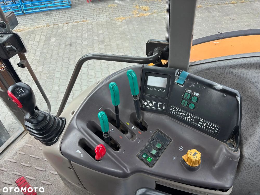 Renault Ares 710RZ - 9