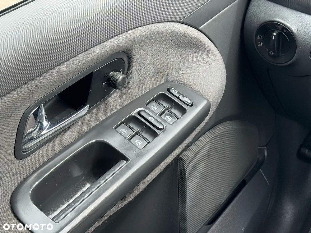 Seat Alhambra 2.0 Reference - 10