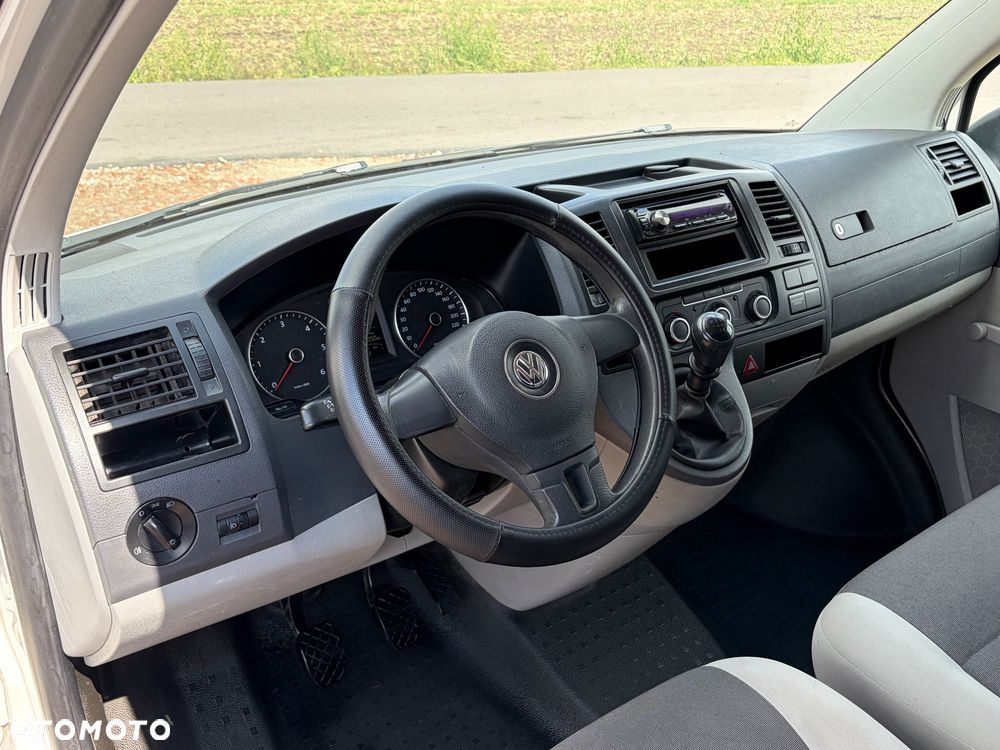 Volkswagen Transporter - 8