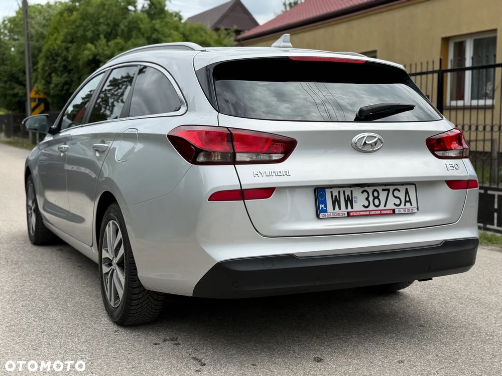 Hyundai i30 1.6 D Comfort DCT - 6