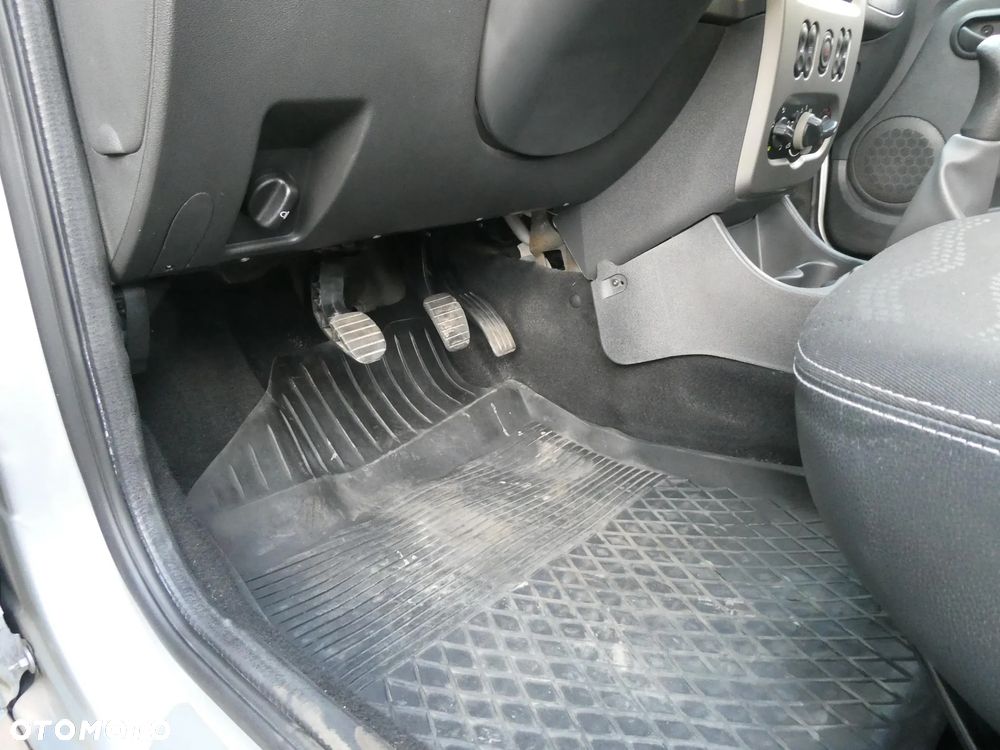 Dacia Sandero 1.5 dCi Laureate - 25
