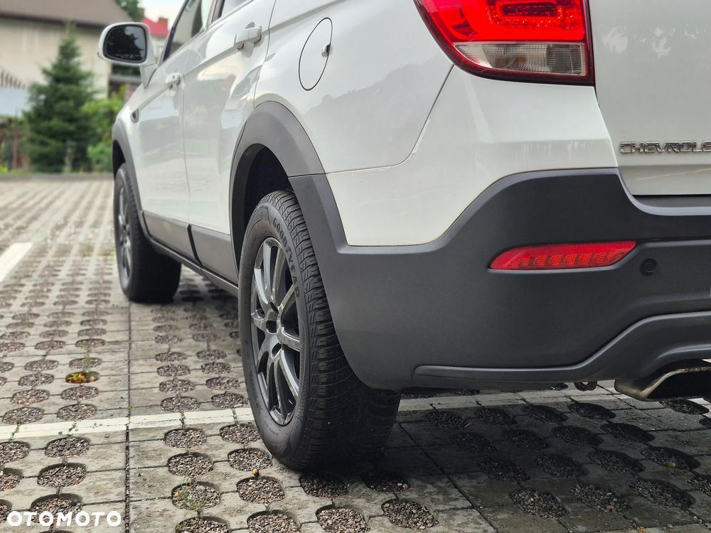Chevrolet Captiva 2.2 D LT+ - 9