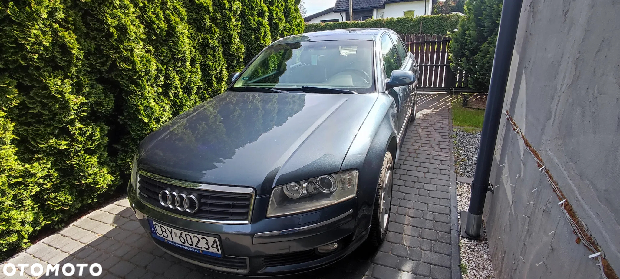 Audi A8 4.2 Quattro - 5