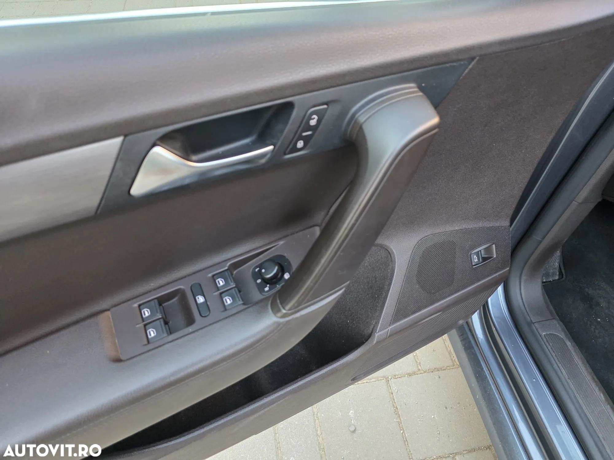 Volkswagen Passat Variant 1.6 TDI BlueMotion Technology Highline - 14