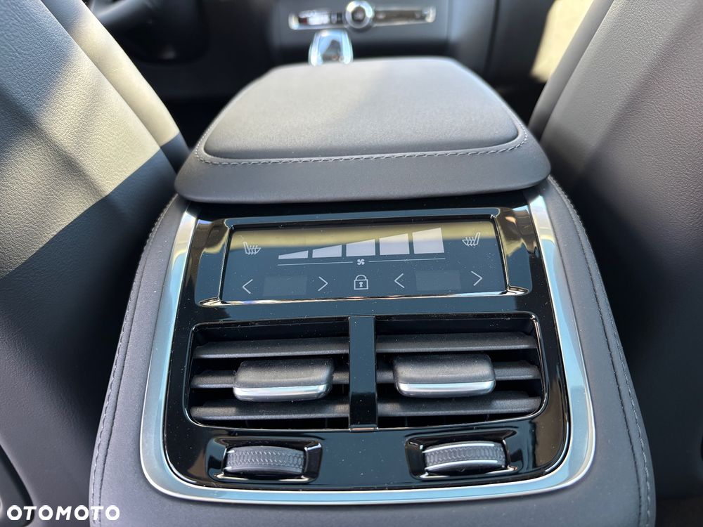 Volvo XC 90 T8 AWD Plug-In Hybrid Ultra Bright 7os - 19