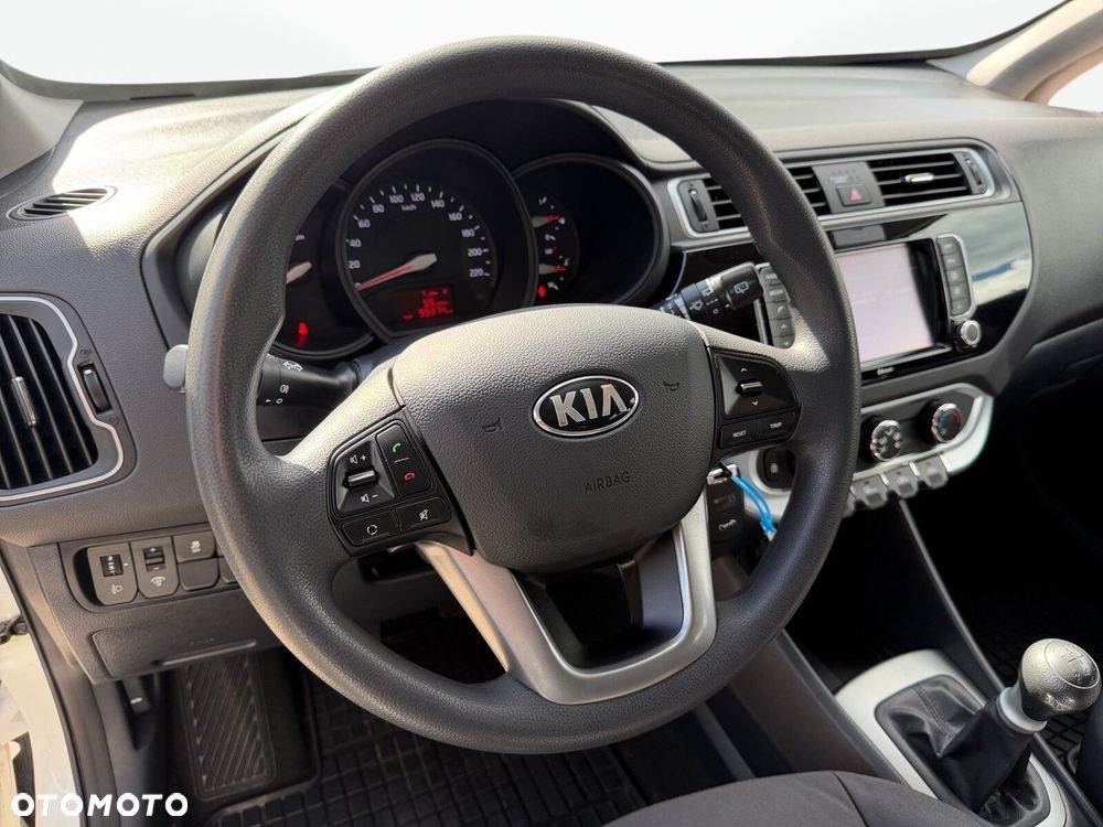 Kia Rio 1.2 M - 11
