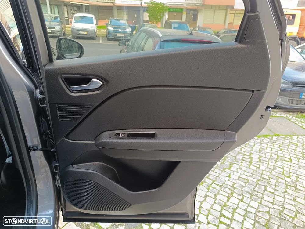 Renault Captur 1.6 E-Tech Plug-In Intens - 32