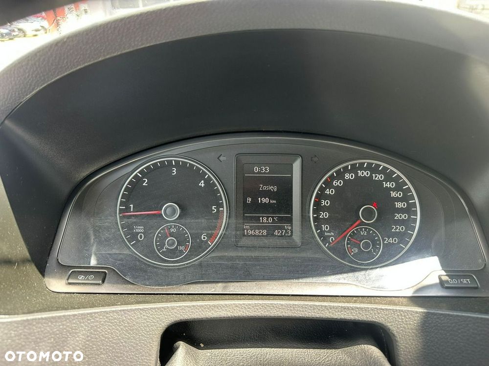 Volkswagen Caravelle - 19