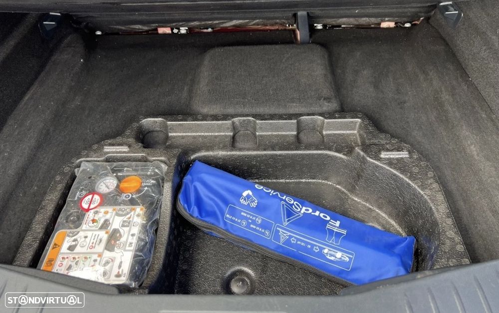 Ford Mustang Mach-E Alargada AWD - 12