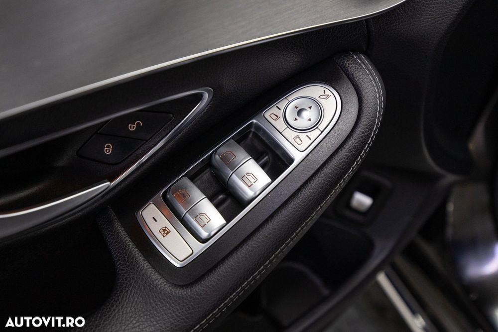 Mercedes-Benz C - 23