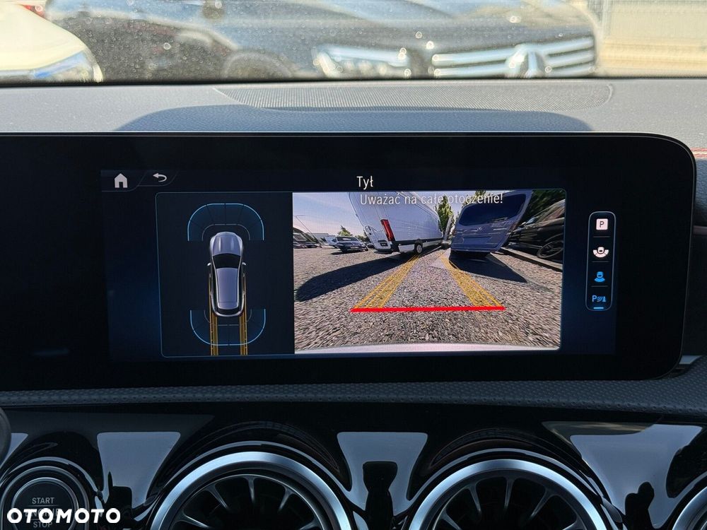 Mercedes-Benz CLA 180 AMG Line 7G-DCT - 20