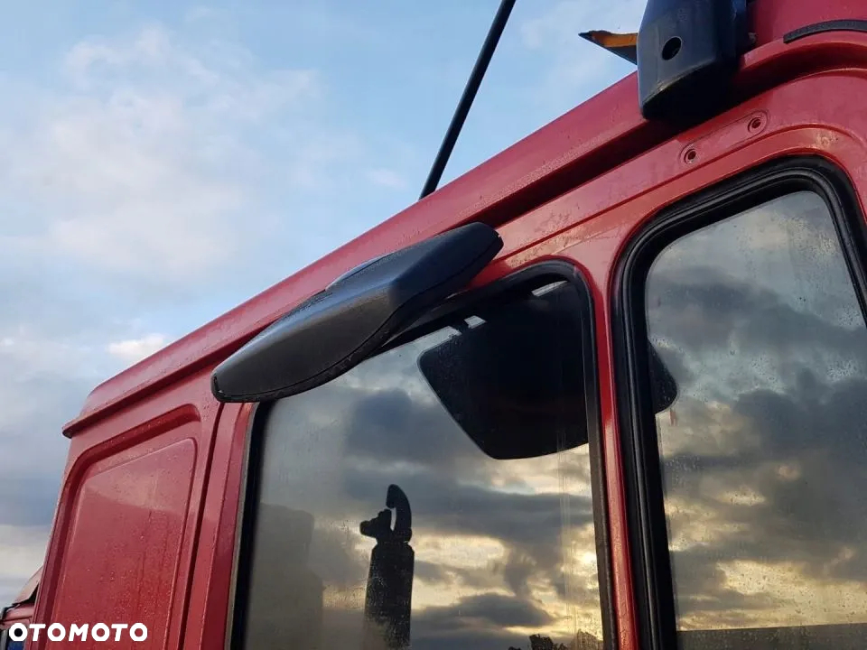 LUSTERKO RAMPOWE MAN, MERCEDES, DAF - 11