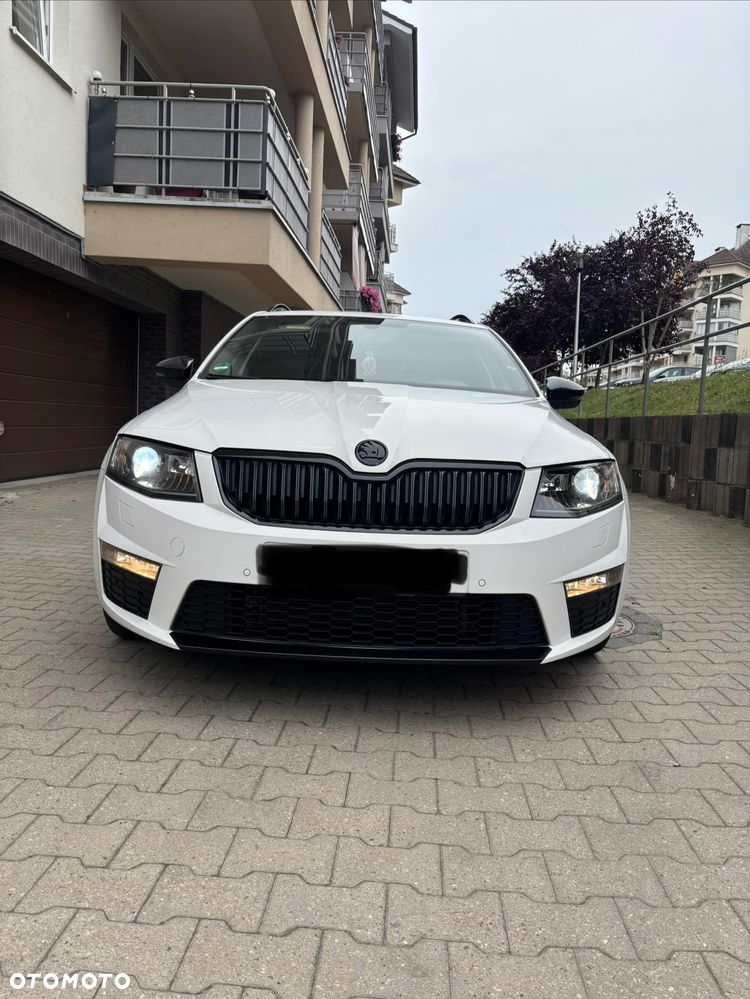 Skoda Octavia 2.0 TDI DSG RS - 3