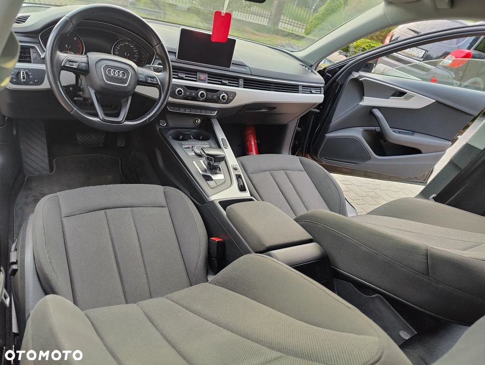Audi A4 Limousine - 26