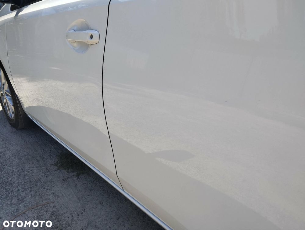 Toyota Auris 1.6 Dynamic - 29