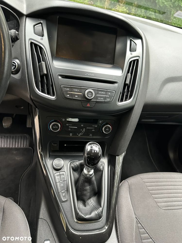 Ford Focus 1.0 EcoBoost Titanium ASS - 9
