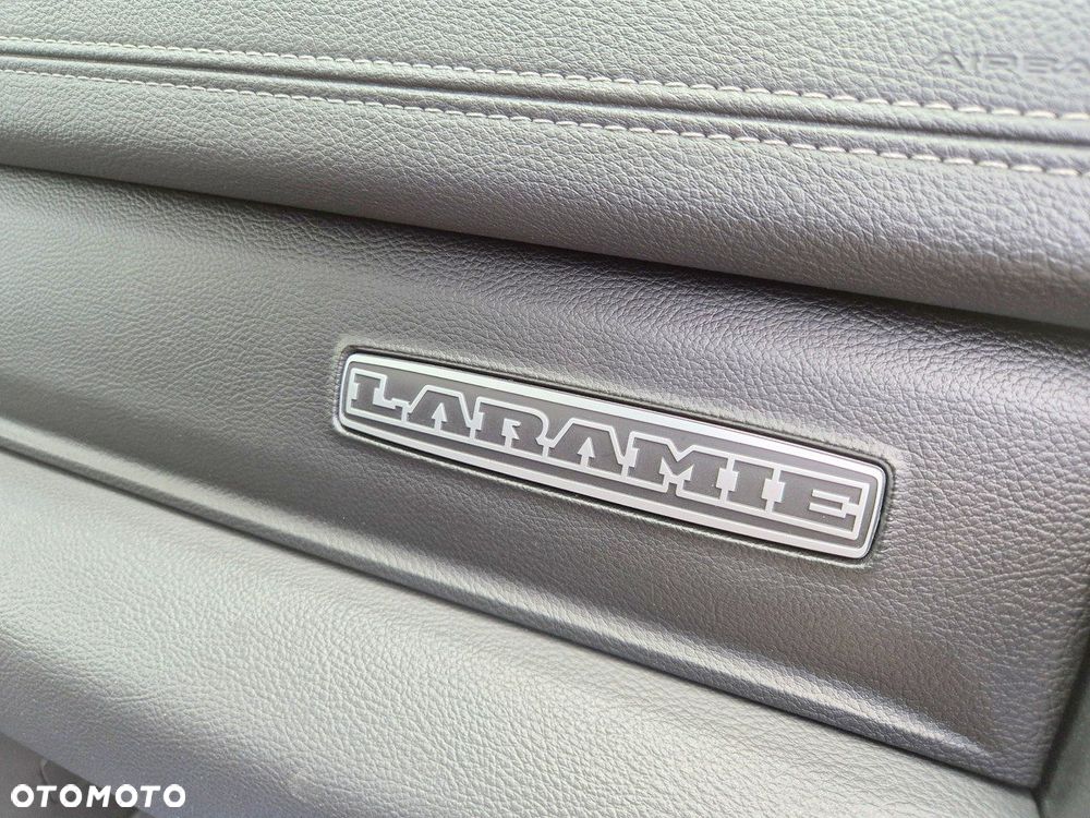 RAM 1500 Crew Cab Laramie - 32