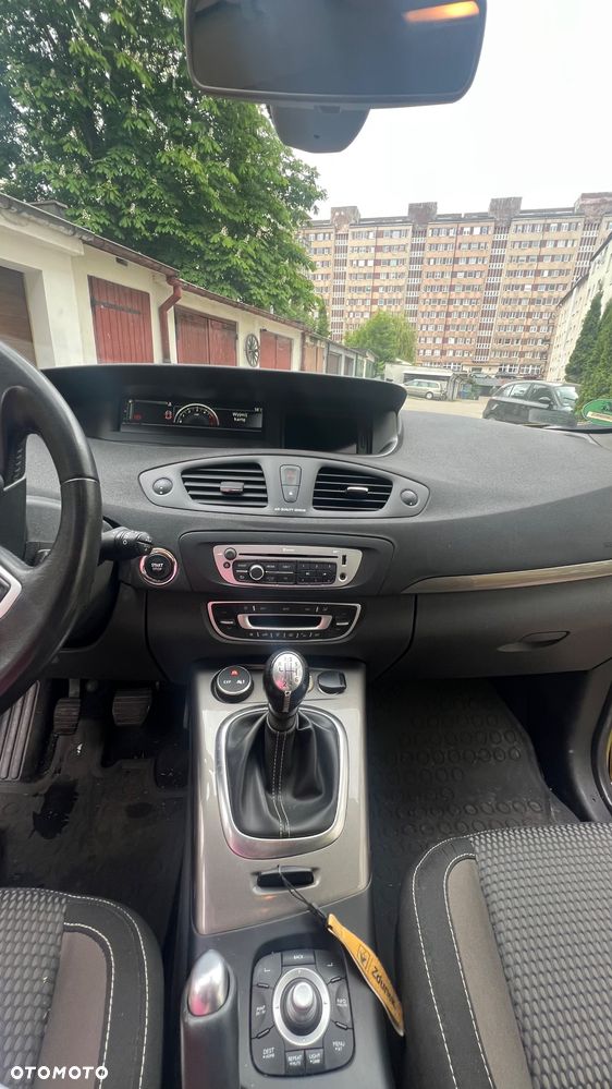 Renault Scenic dCi 110 Xmod Paris - 8