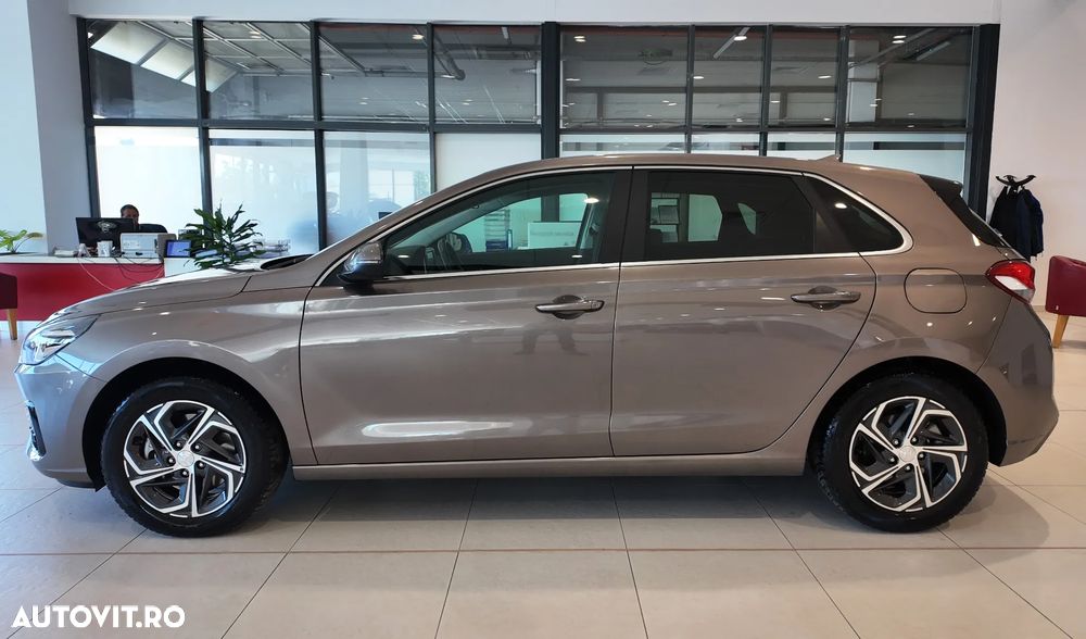 Hyundai i30 1.5 110CP M/T Highway - 8