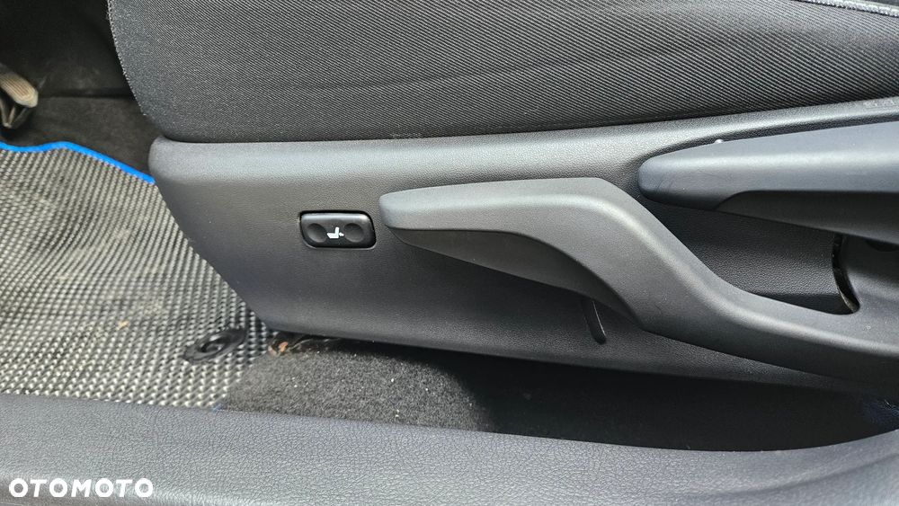 Toyota Auris - 14