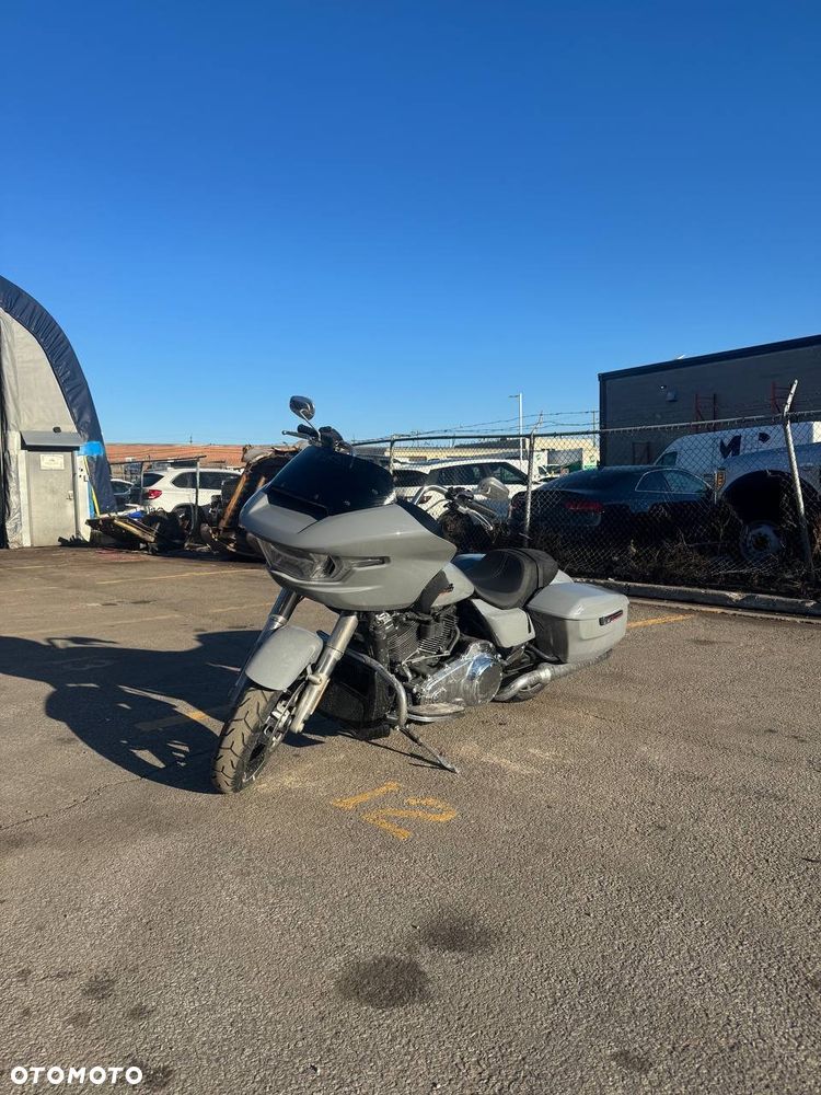 Harley-Davidson Touring Road Glide - 1
