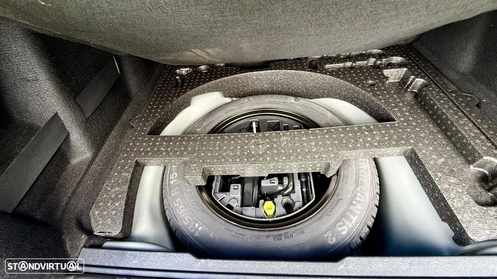 Peugeot 2008 1.2 PureTech Allure EAT6 - 41