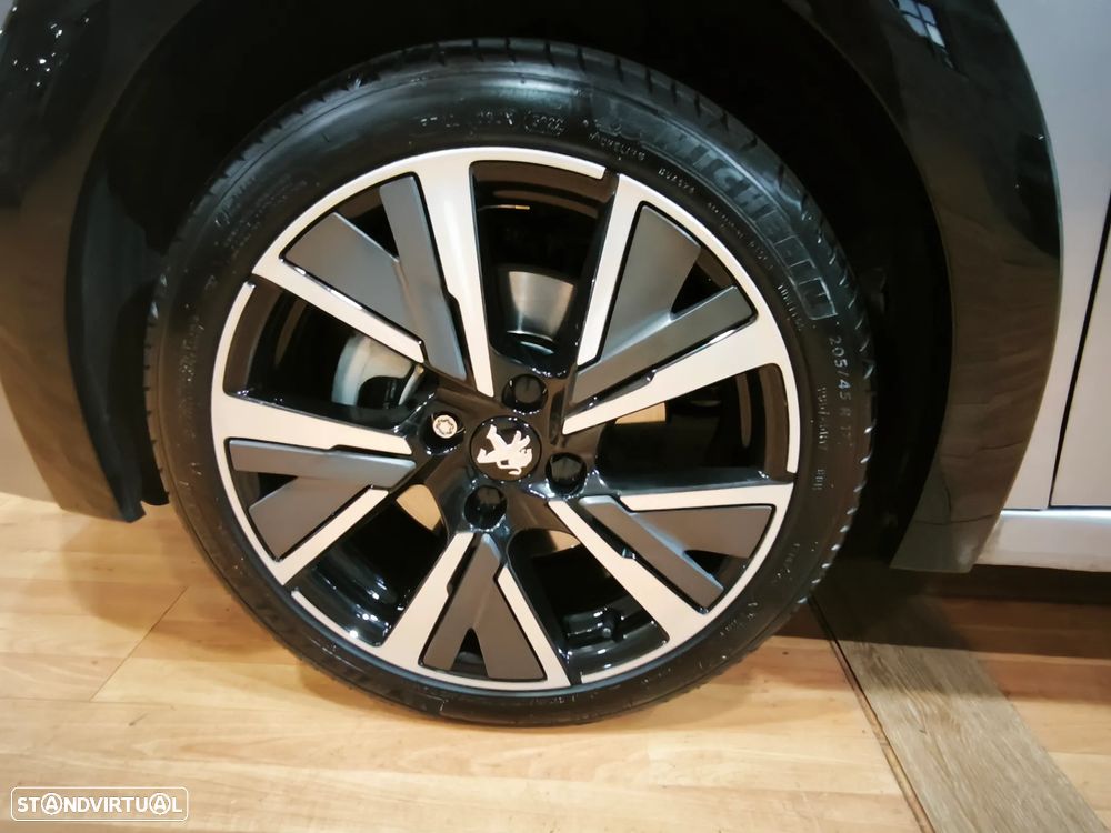 Peugeot 208 PureTech 100 GT - 52