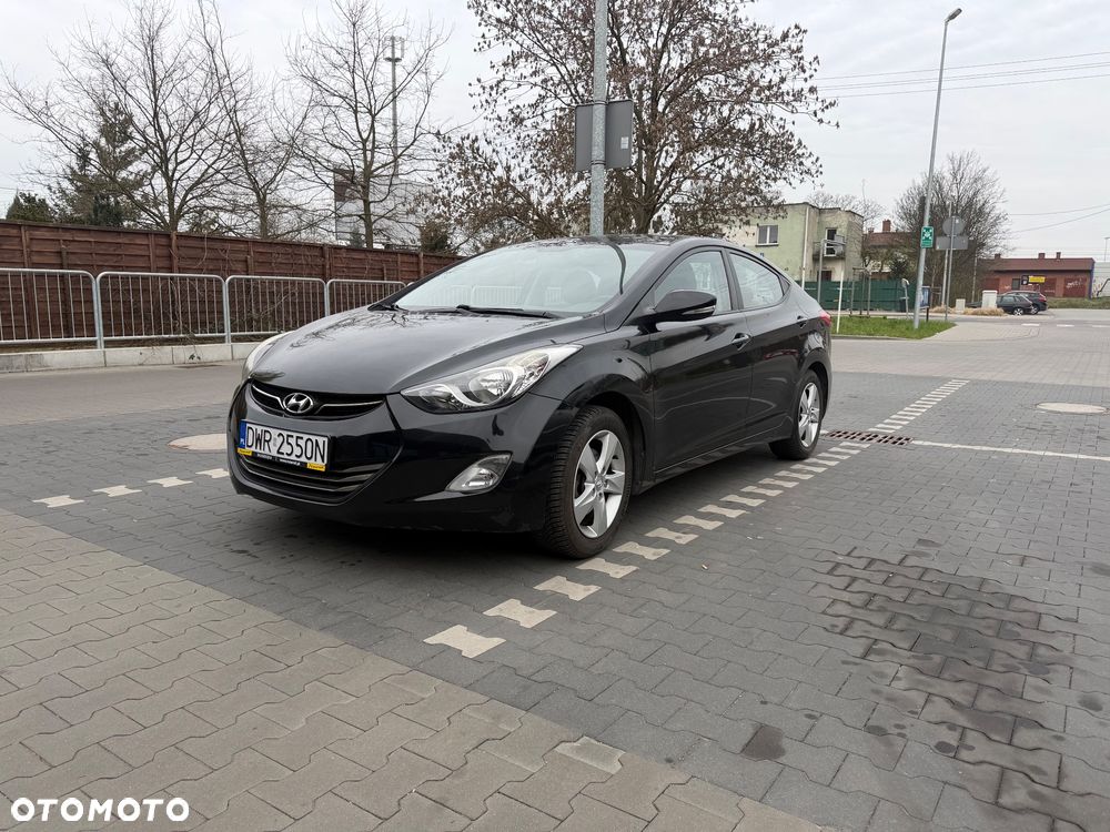 Hyundai Elantra 1.6 Comfort - 2