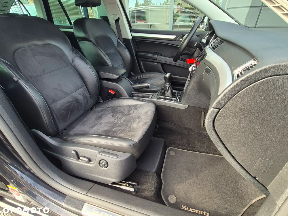 Skoda Superb 1.6 TDI Elegance Greenline - 34