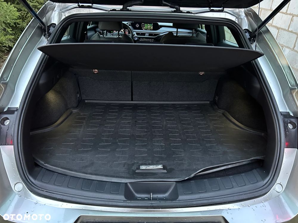 Lexus UX - 19