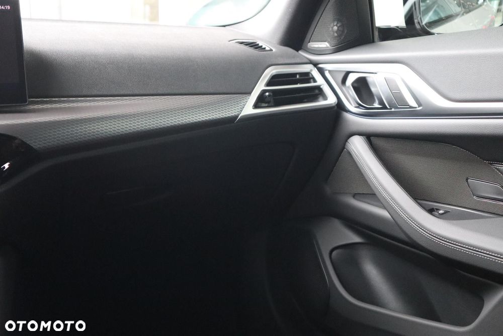 BMW i4 - 18