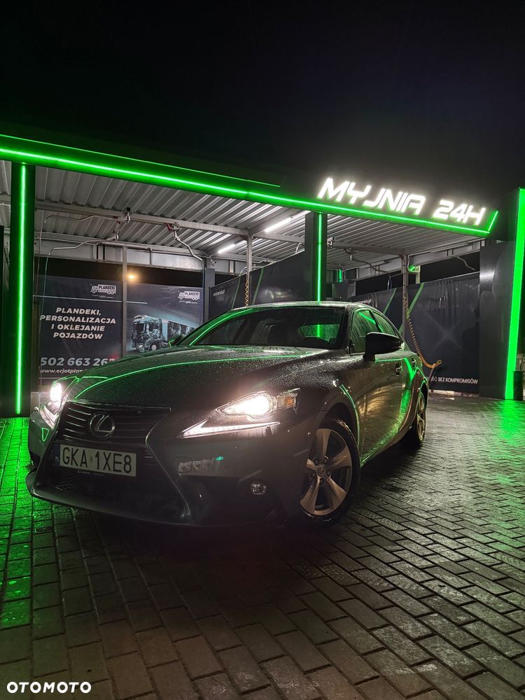 Lexus IS 300h Elite - 2
