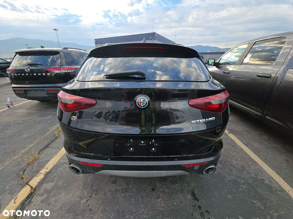 Alfa Romeo Stelvio 2.0 Turbo TI Q4 - 6