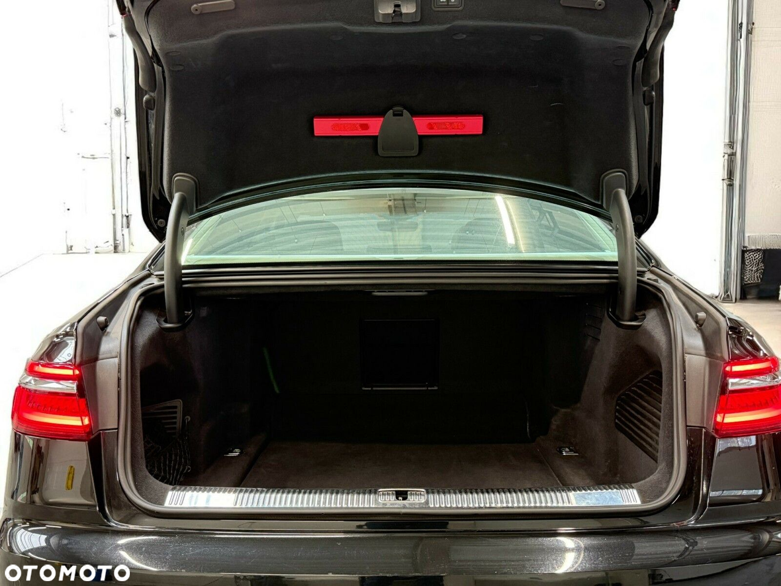 Audi A8 - 12