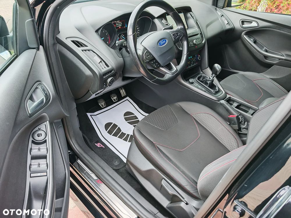 Ford Focus 1.5 EcoBoost ST-Line Black ASS - 23