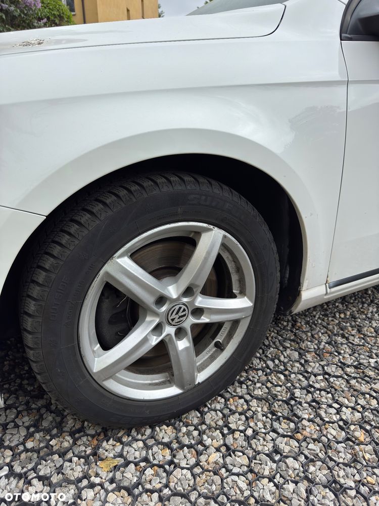 Volkswagen Passat 1.6 TDI DPF BlueMot Comfortline - 22