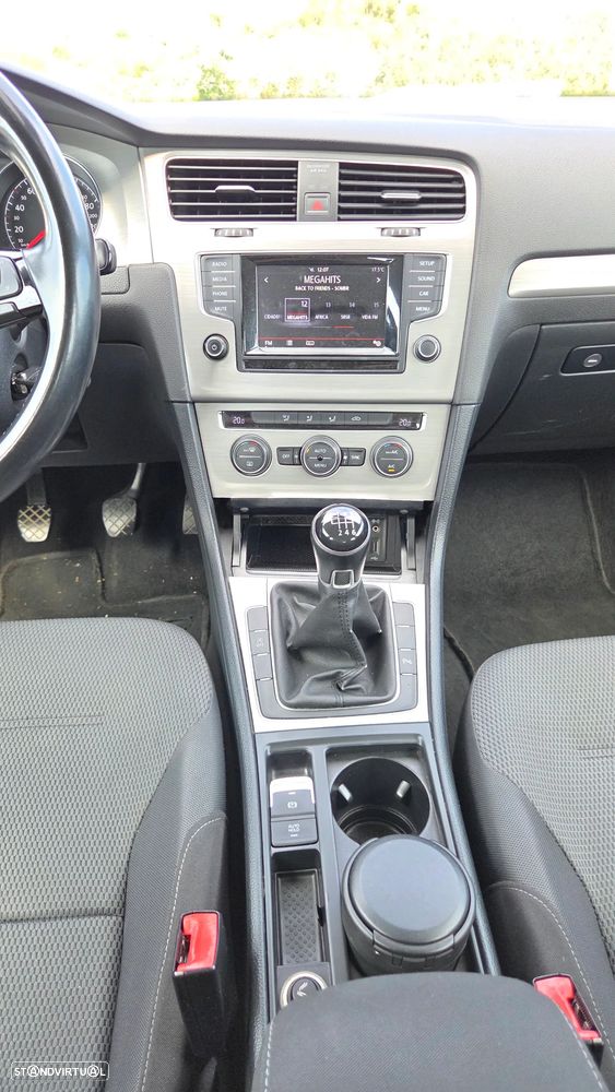 VW Golf 1.6 TDi BlueMotion Confortline - 10