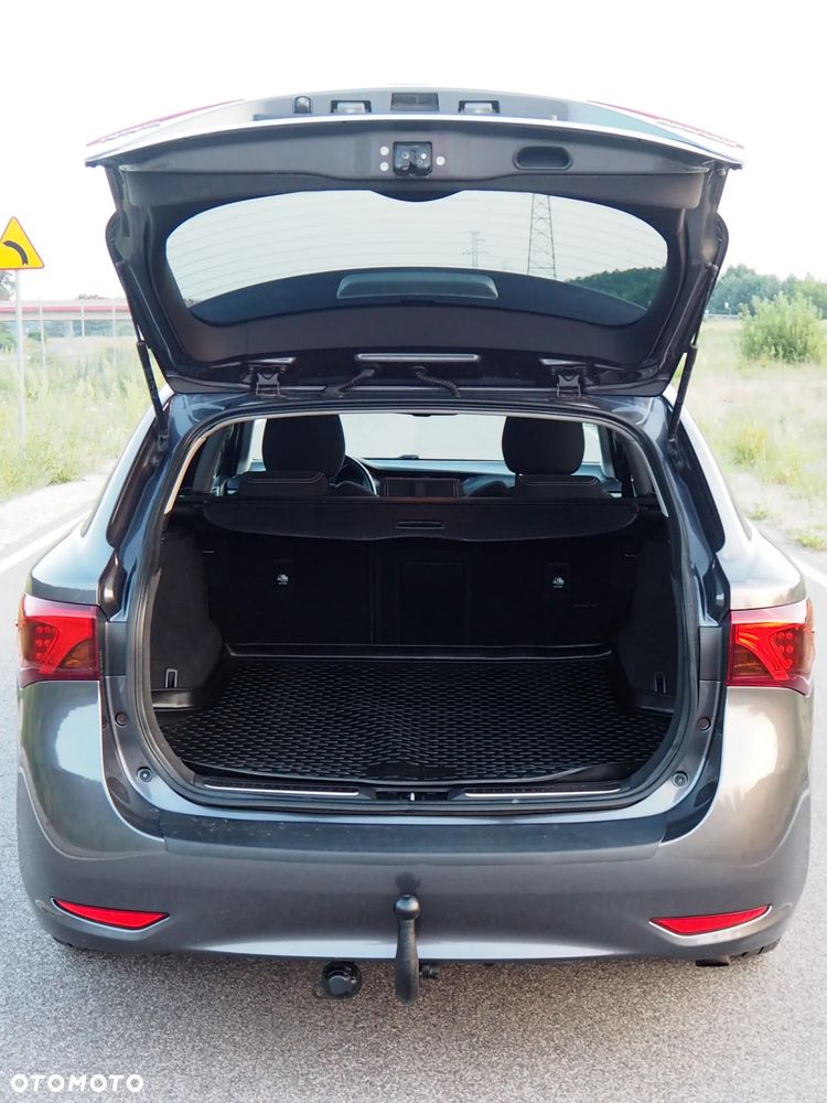 Toyota Avensis Touring Sports 2.0 D-4D Edition-S - 12