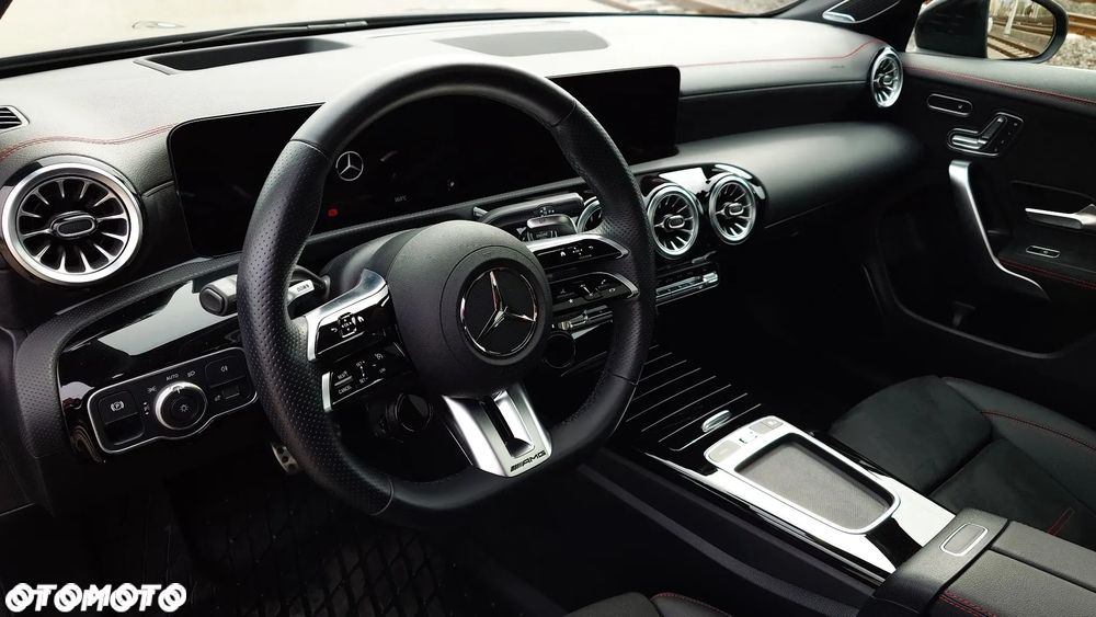Mercedes-Benz CLA AMG 35 mHEV 4-Matic 8G-DCT - 14