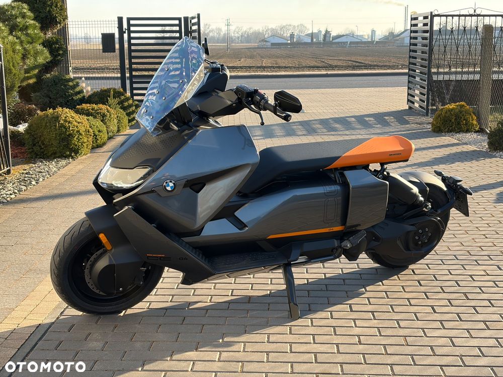 BMW CE 04 - 10