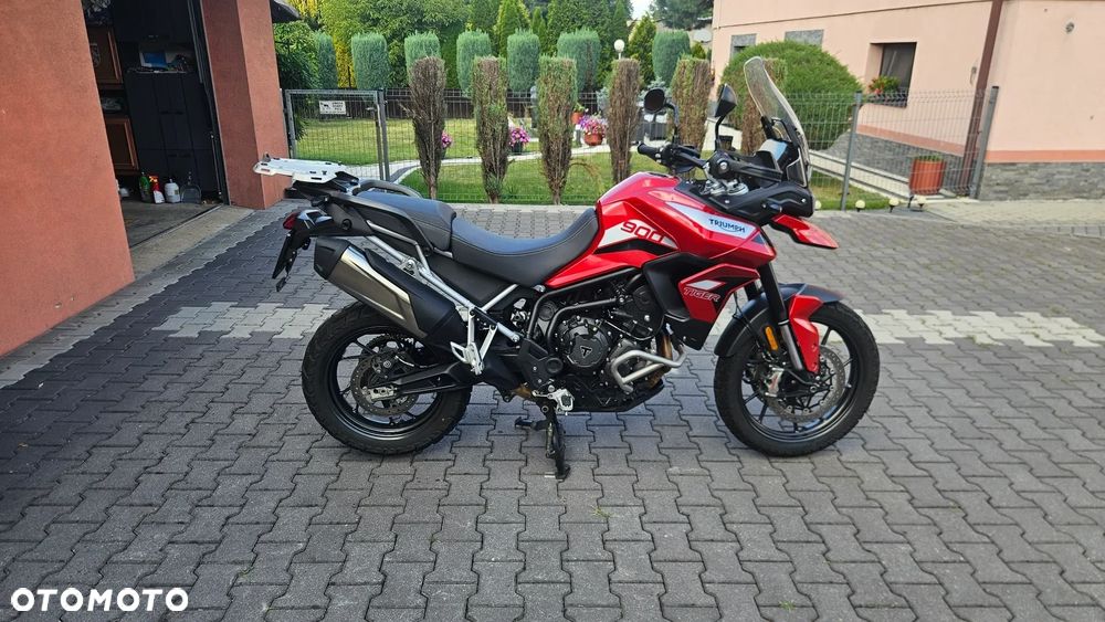 Triumph Tiger - 1