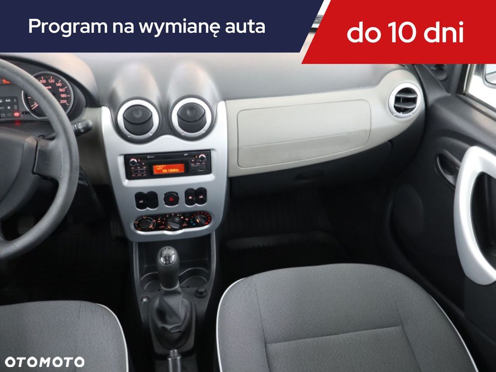 Dacia Sandero - 10