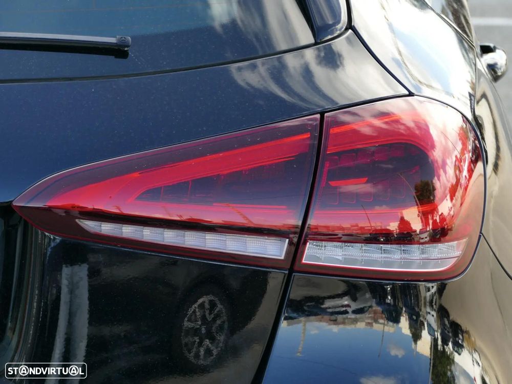 Mercedes-Benz A 180 d AMG Line - 12