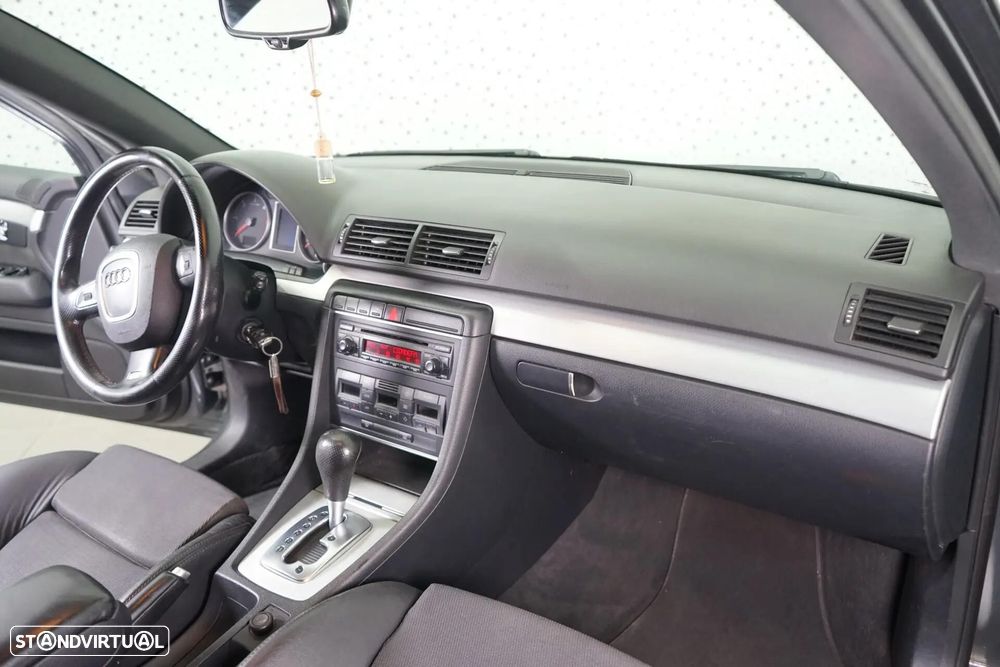 Audi A4 Avant 2.0 TDI S-line Multitronic - 15