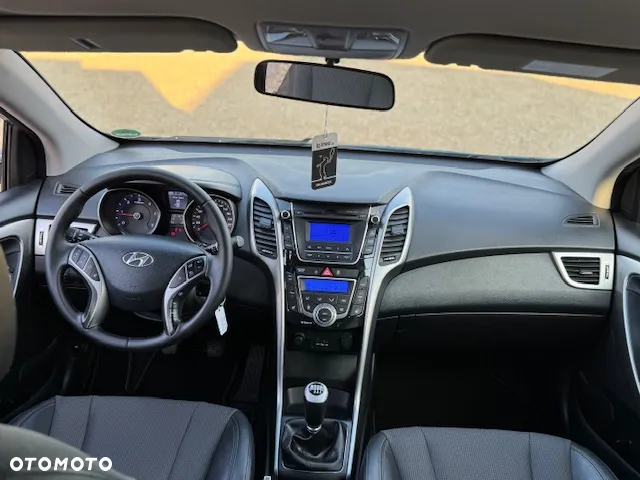 Hyundai i30 - 24